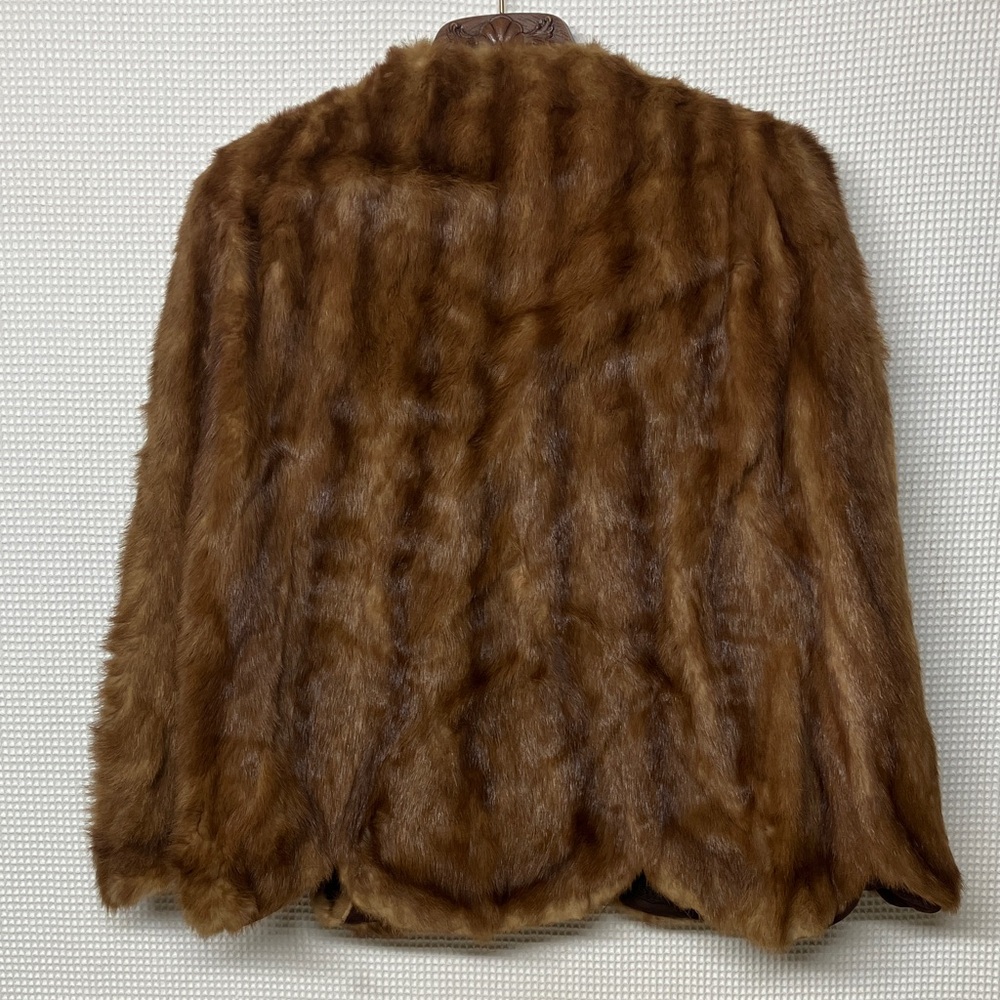 Roy H. Bjorkman Fur cape - Picture 2 of 10